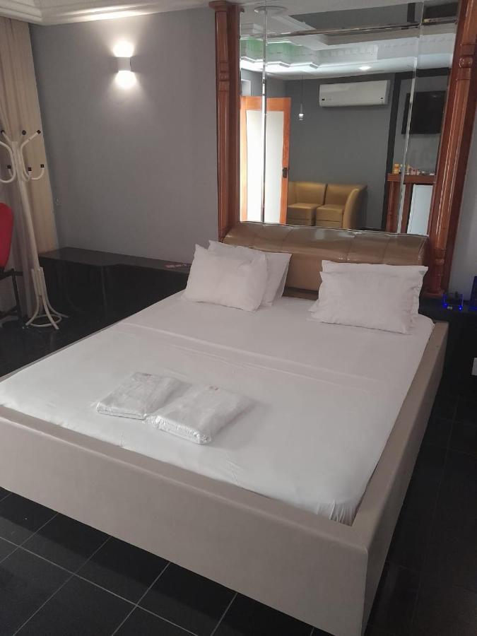 Status Motel - Check In Livre (Adults Only) Serra  Exterior photo